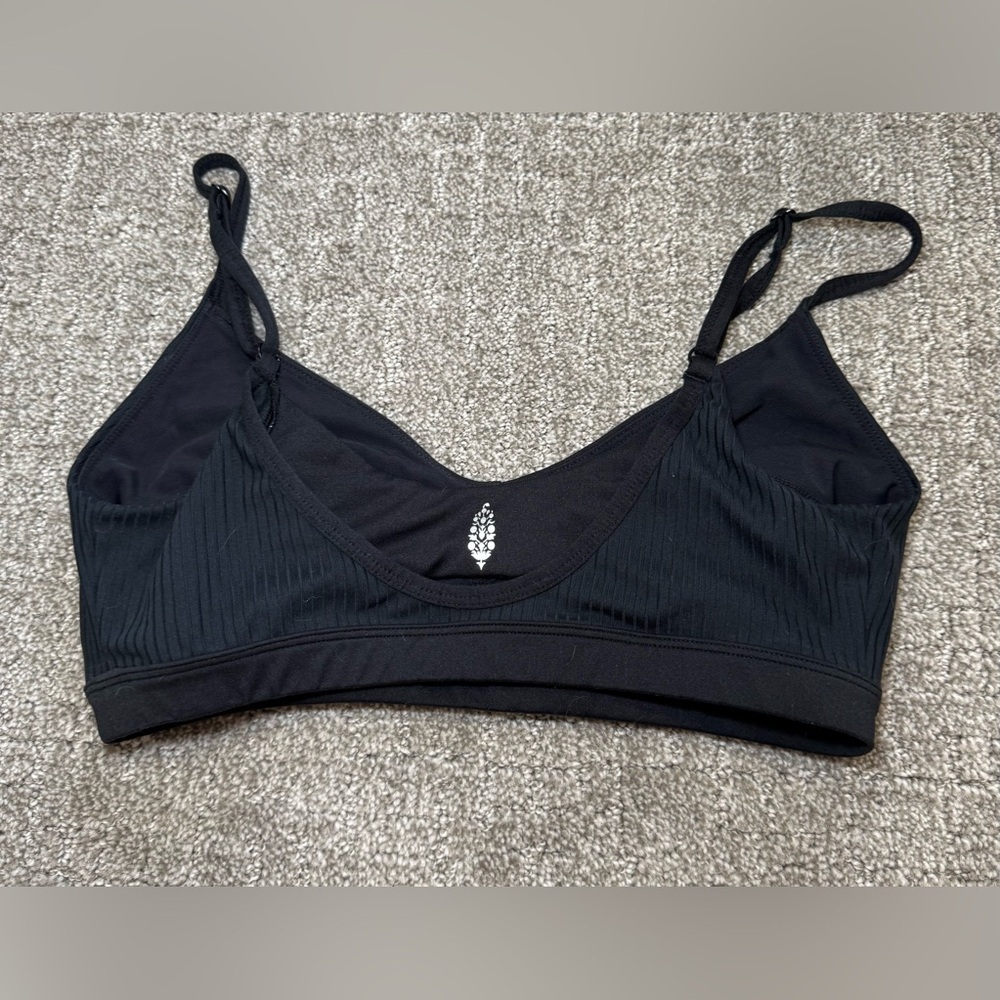Free people movement black sports bra size M